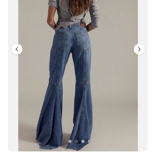 We the Free live wire flare jeans❤️❤️❤️❤️
